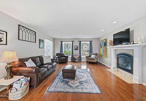 5th image of 704 S 26th St