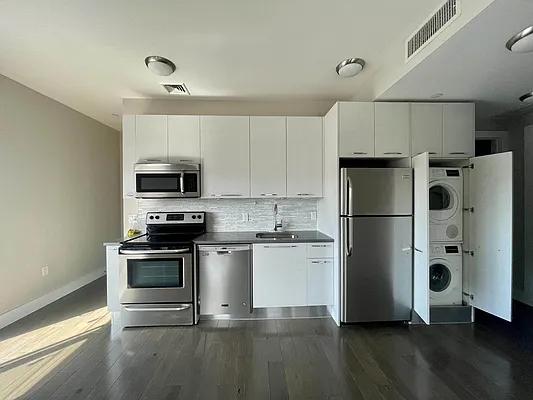 Rented by Corcoran | media 2