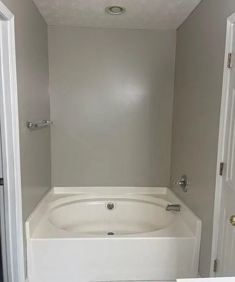 1149 Stafford Dr — Photo 10
