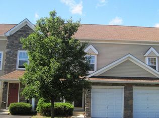 59 Lower Ridge View Cir, East Stroudsburg, PA 18302
