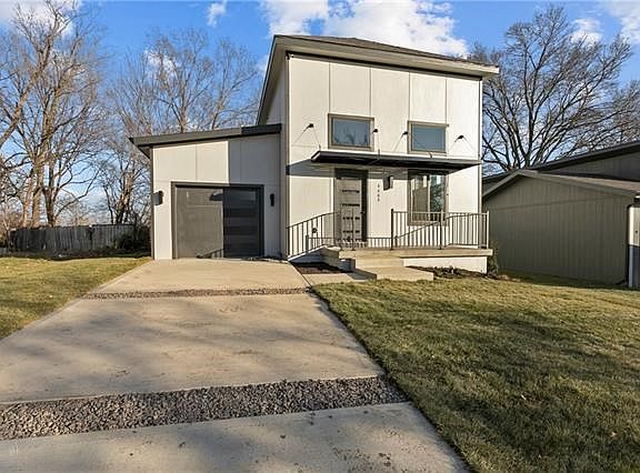2nd image of 3321 Virginia Ave