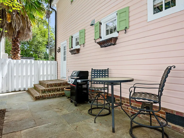6 Smith Pl — Photo 32