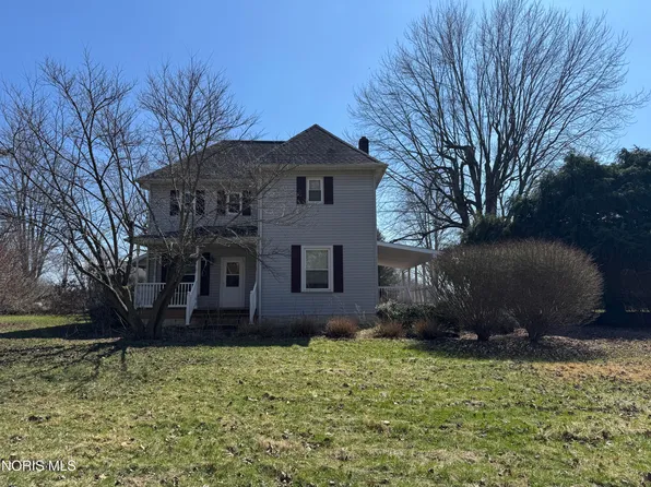 6213 State Route 110, Napoleon, OH 43545