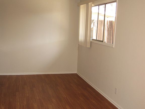 Dining area off kitchen