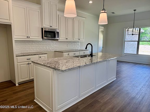 5th image of 24 Hedges Plantation Pl