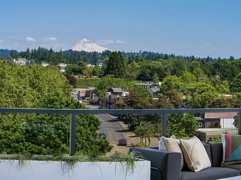 Discover unparalleled convenience at Modera Beaverton, ideally situated in the heart of Beaverton, OR.