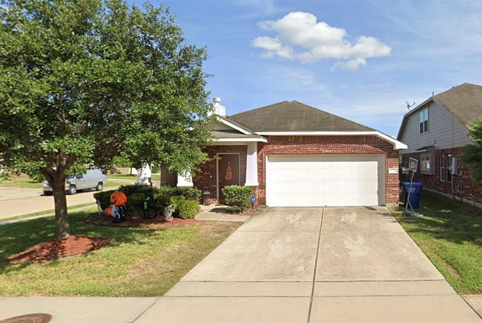 1st image of 9726 Woody Oaks Dr