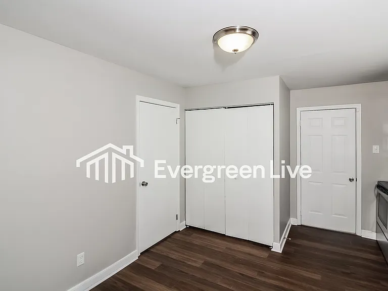 215 N Ivy Ave — Photo 9