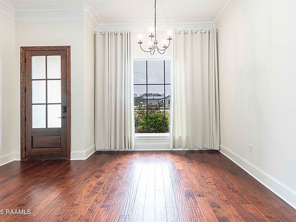 4th image of 331 Camus Rd