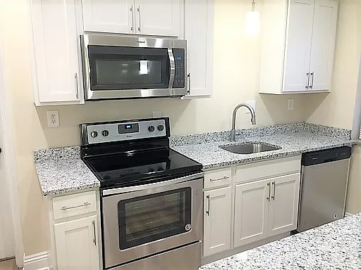 26 Academy Ave — Photo 5