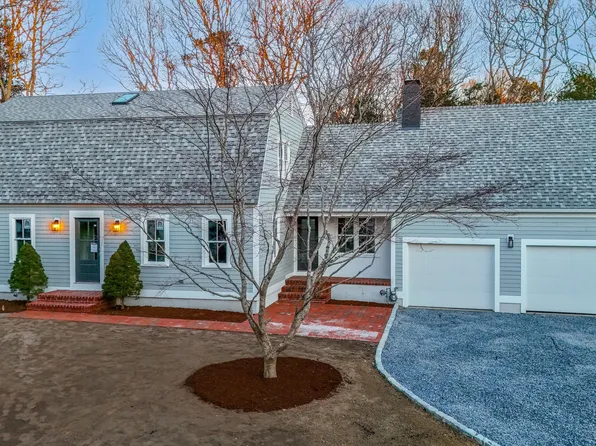 15 Jessica Way, Waquoit, MA 02536