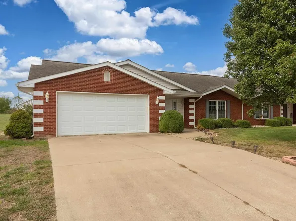 1500 Apache Dr, Marion, IL 62959