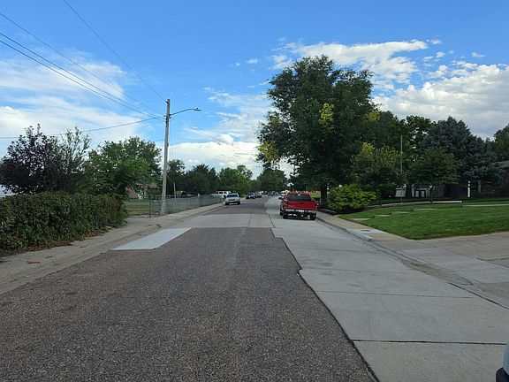 5th image of 89 Spring Valley Ln