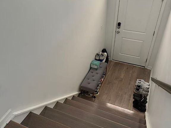 4th image of 361 Spindlewood Way