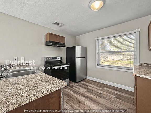 3rd image of 913 Alecon Dr