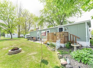 12 Applegate Dr, Hamlin, NY 14464