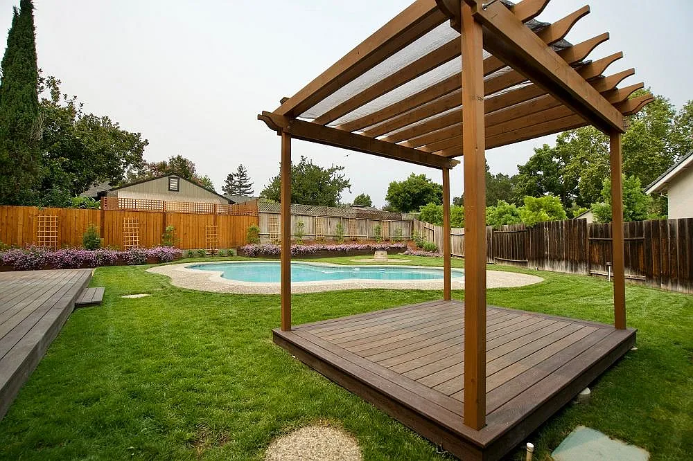 4 bed, 2128 sqft, $5,475 — Photo 2