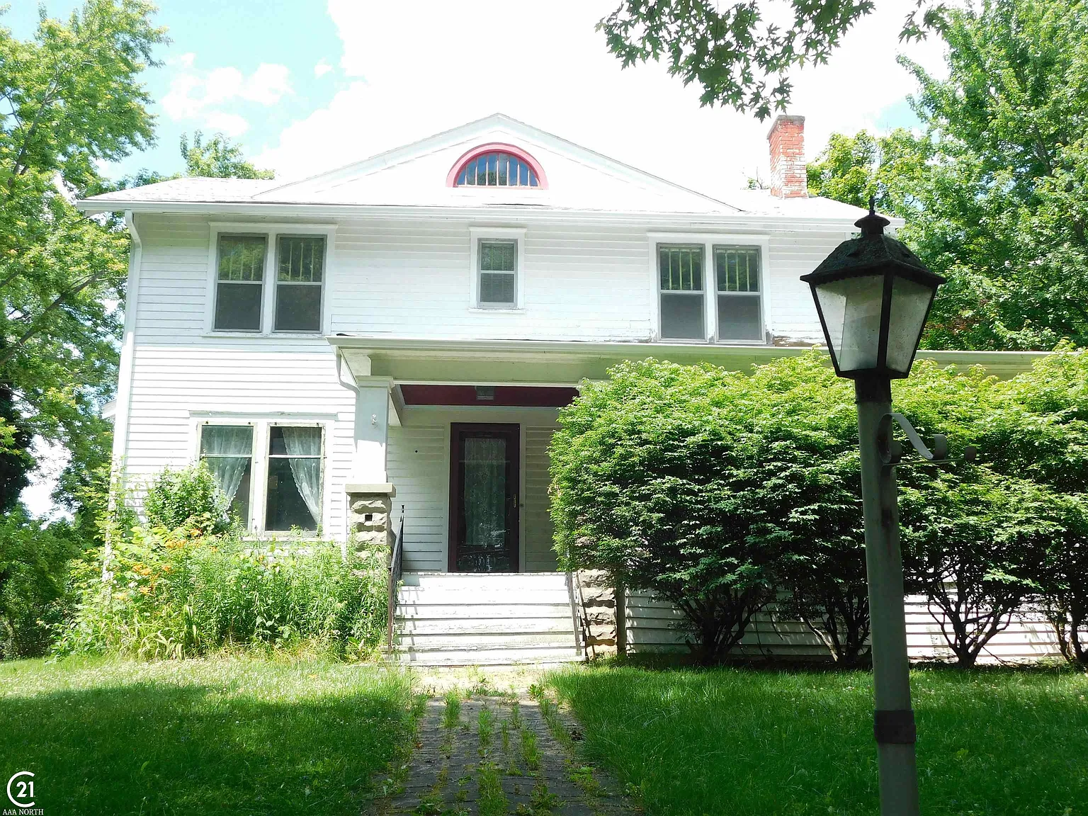328 W Saint Clair St photo 1