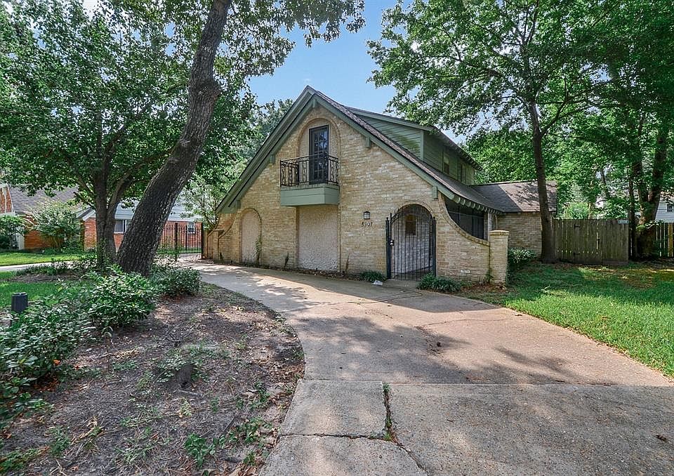 1st image of 5307 Lawn Arbor Dr
