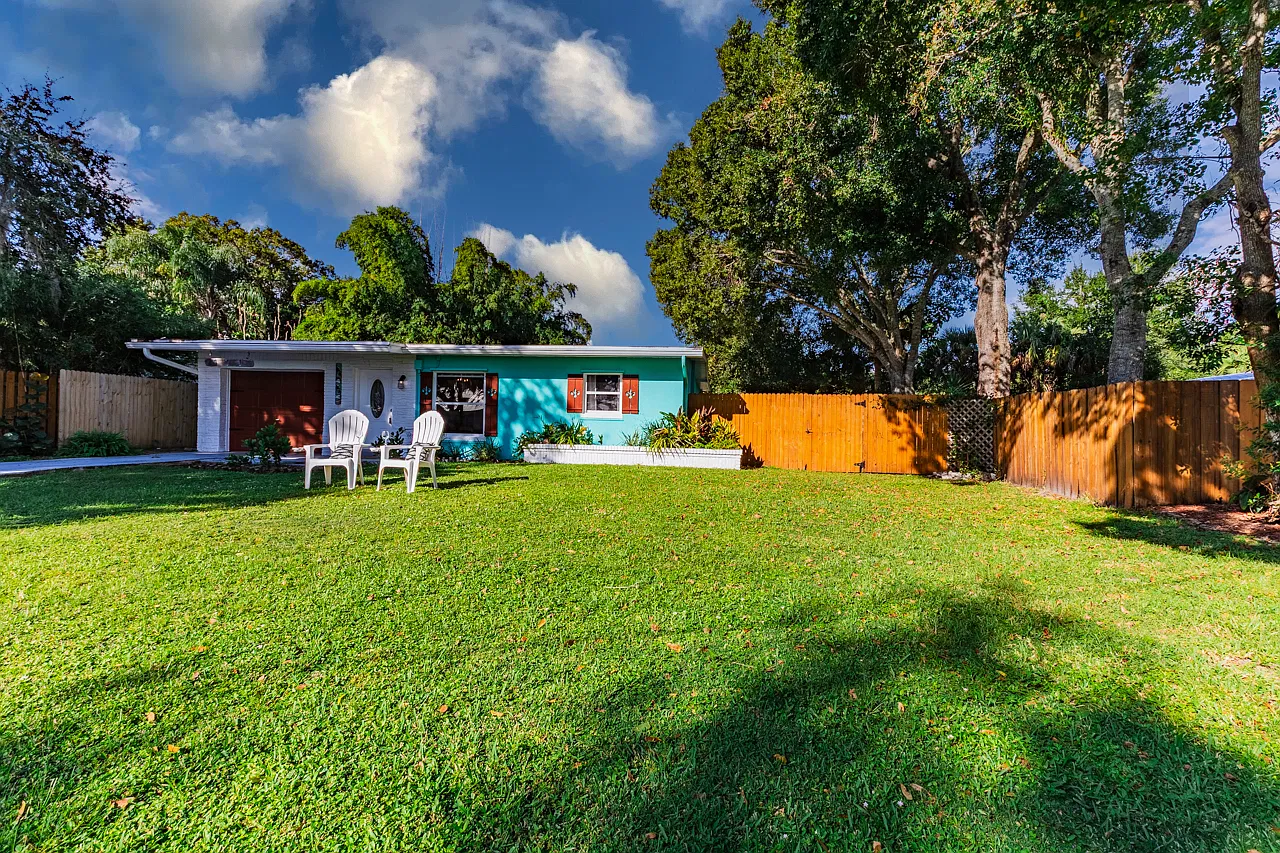 3 bed, 1040 sqft, $2,695 — Photo 3