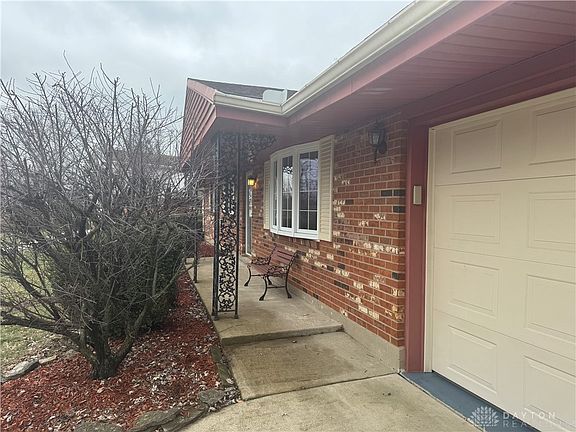 5th image of 340 Trumpet Dr