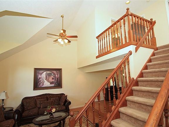 4th image of 3 Little Acorn Cir