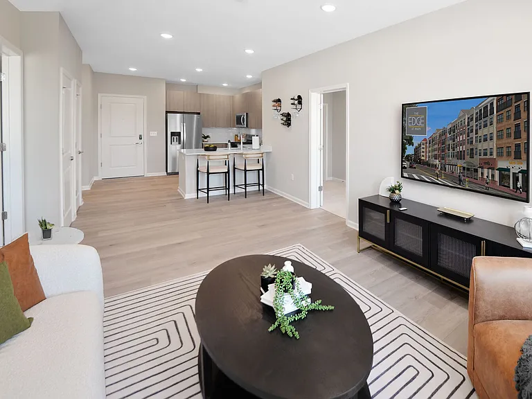 The Edge at Main — Photo 4