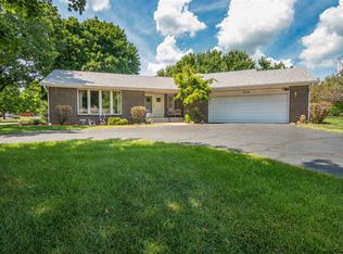 7158 Farmhome Ln, Cherry Valley, IL 61016