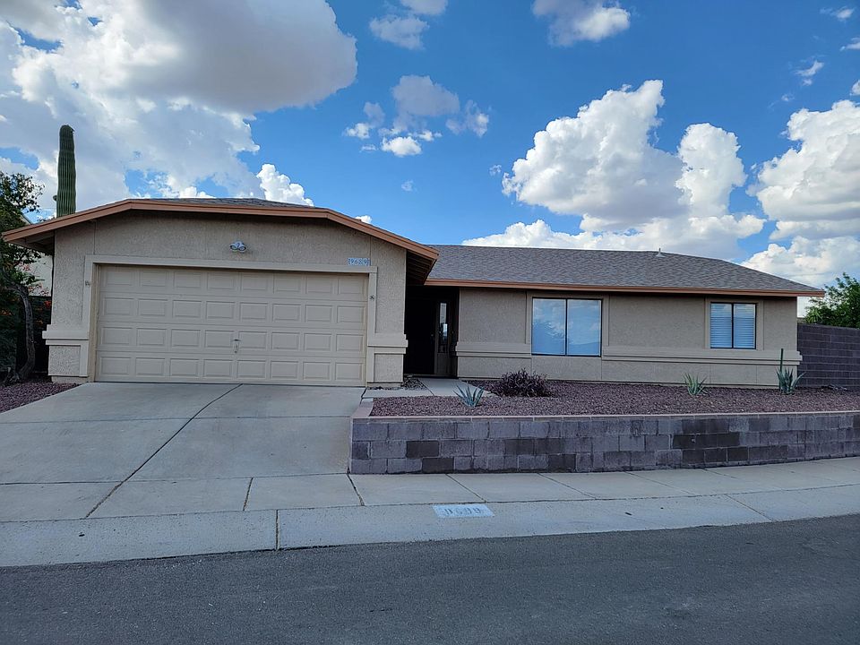 1st image of 9689 N Donegal Pl
