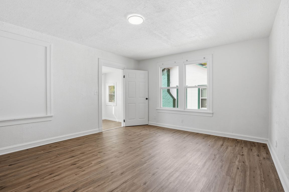 next background image