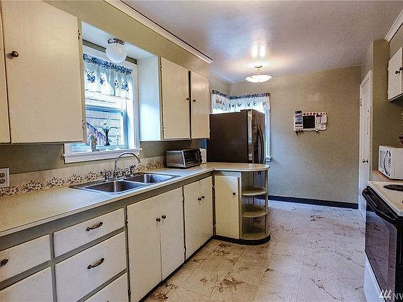 5th image of 638 N Lafayette Ave