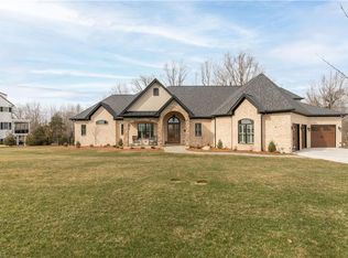 7955 Valley View Dr, Clemmons, NC 27012