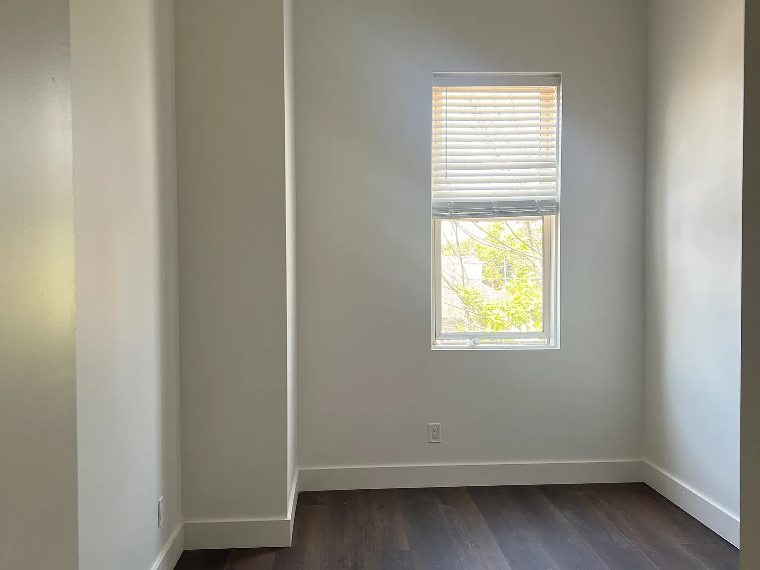 2 bed, 1079 sqft, $1,350 — Photo 4