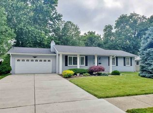 303 Cypress St, Pekin, IL 61554