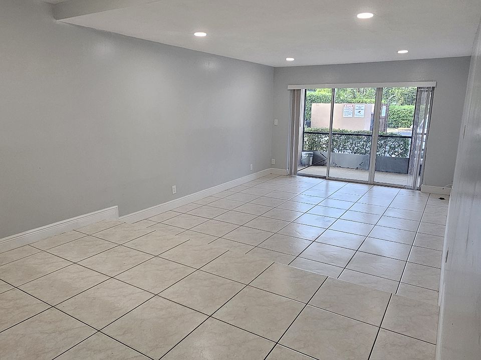 1st image of 2700 Coral Springs Dr #1