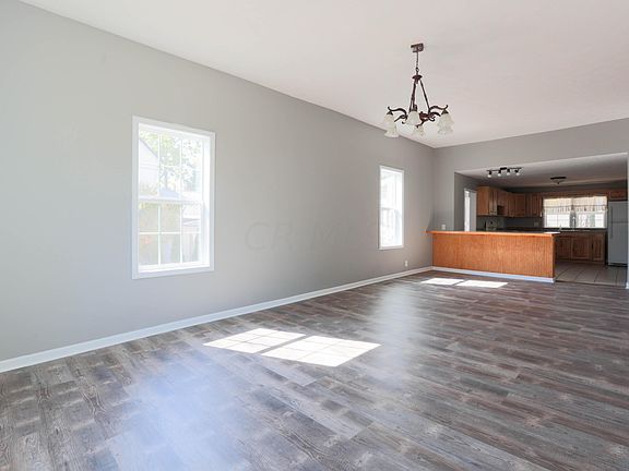 5th image of 109 S Bennett Ave