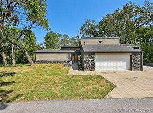 9705 E Redbud St, Claremore, OK 74017