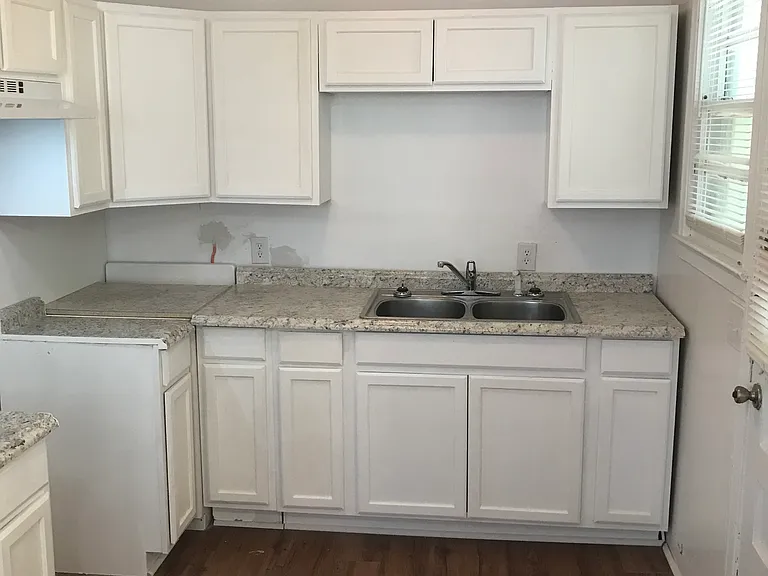 2215 Ivy Rd — Photo 10