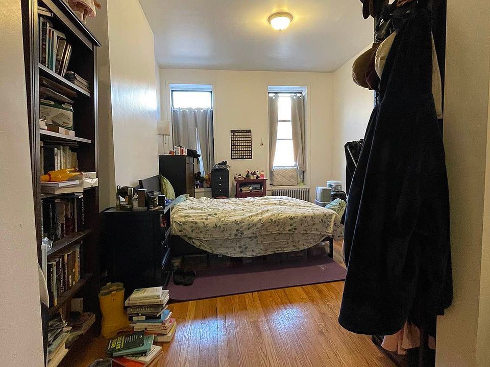 1st image of 210 Meserole St APT B4