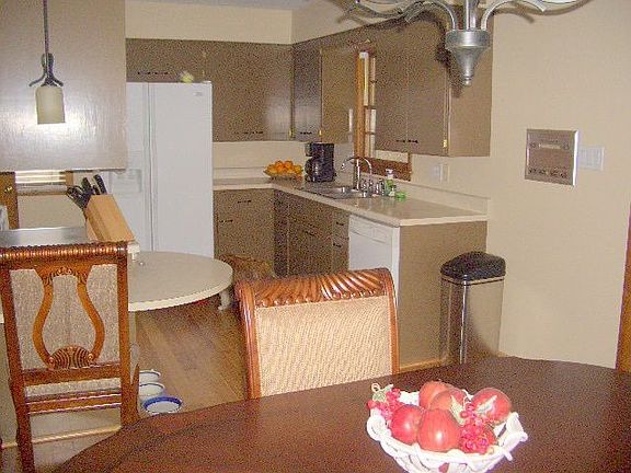 Dining/ Kitchen