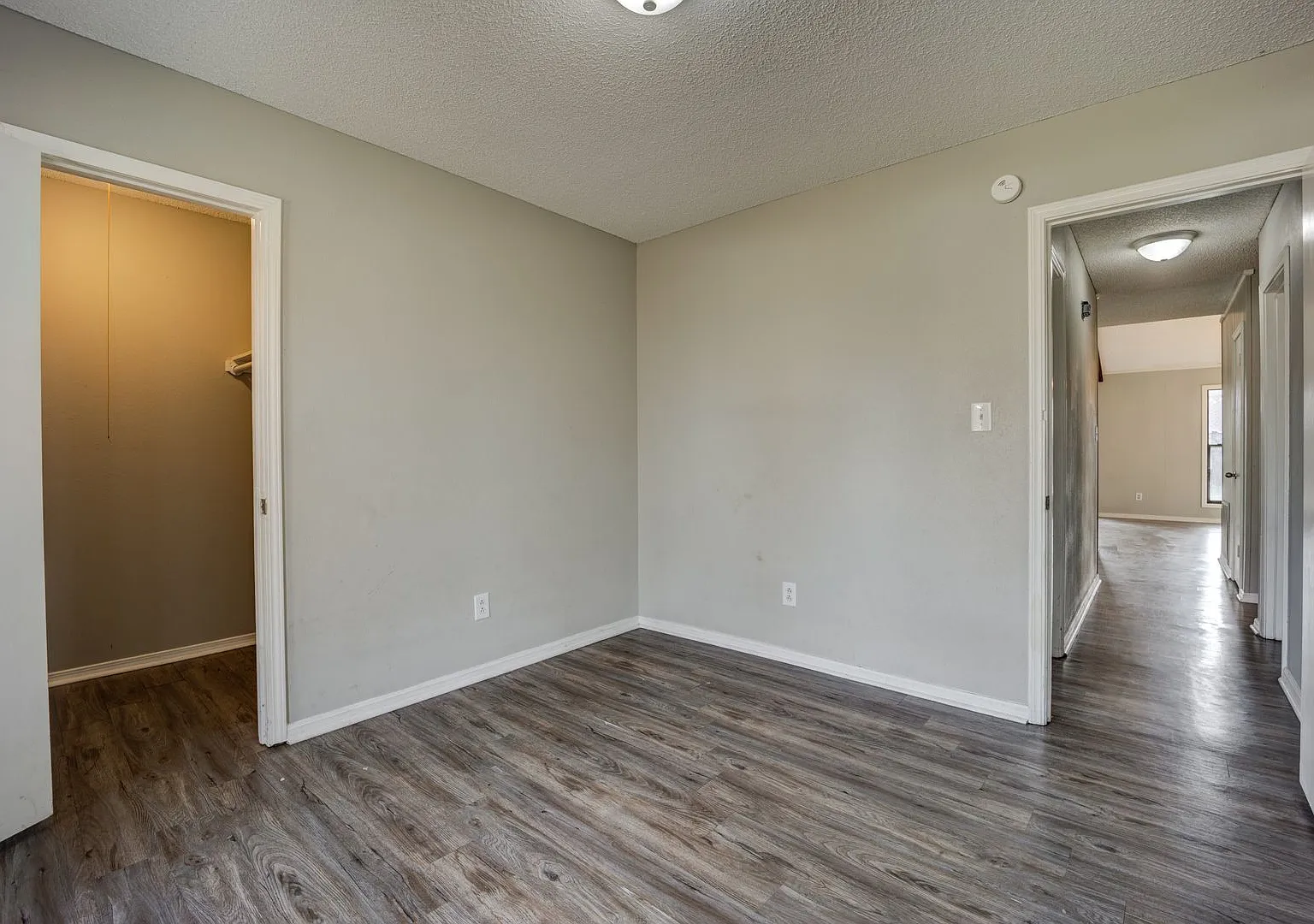 Freshly Renovated House! — Photo 4