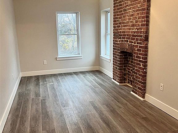 4th image of 7 S Clinton St #2
