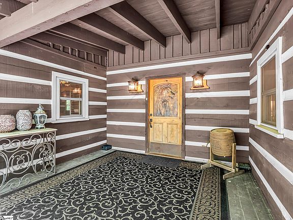 5th image of 980 Mountain Forest Dr