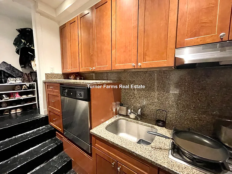 113 Beacon St #B — Photo 25