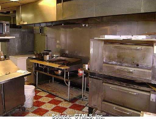 2nd image of 17 Whiting St