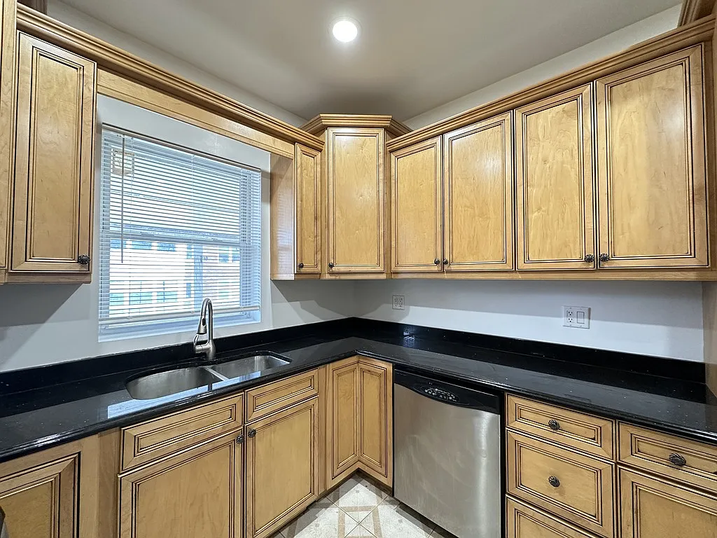 Alluring 2 Bed, 1.5 Bath at Walnut + Central (Evanston) — Photo 3