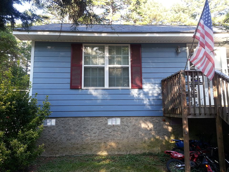 2nd image of 2533 Lakewood Way NE