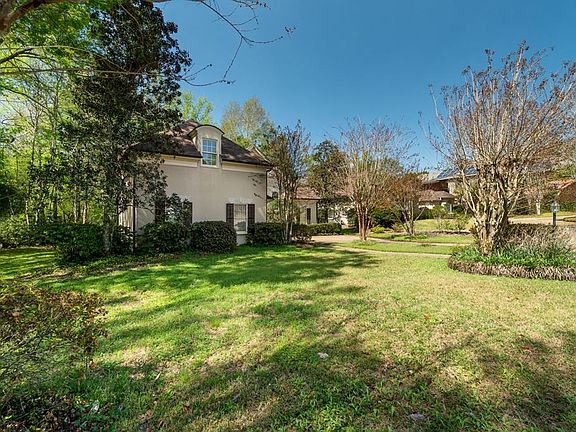 5th image of 10 Fairington Ct