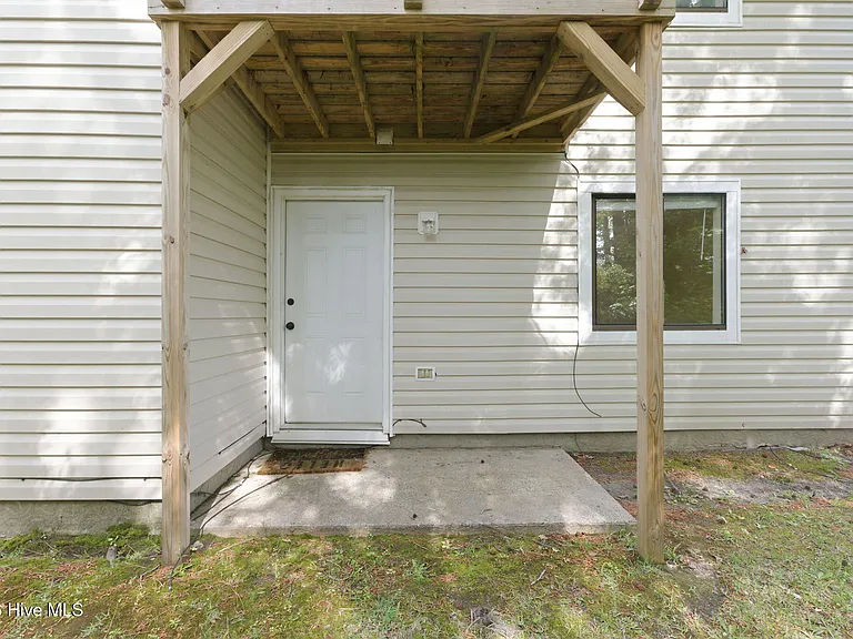 201 Shipman Rd #J-37 — Photo 17