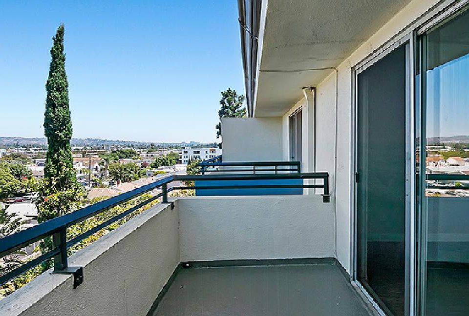 1st image of 3636 Military Ave